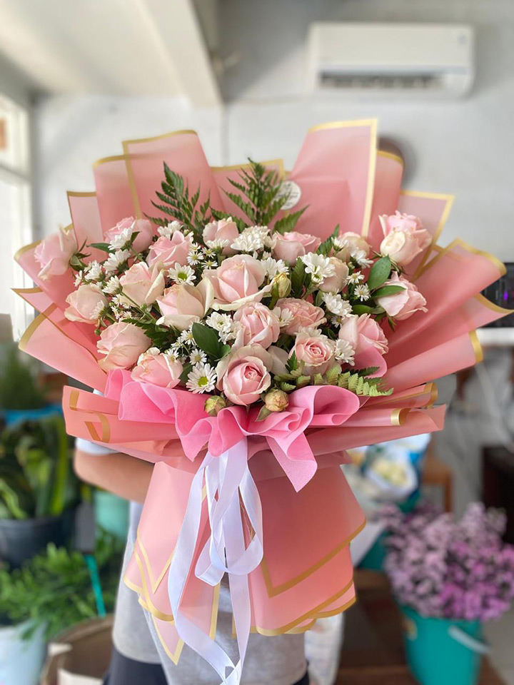 Buket Bunga Mawar – Buket Sedang