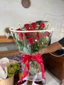 Buket Bunga Mawar Merah – Buket Transparan