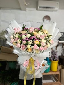 Buket Bunga Mawar Variasi – Buket Sedang