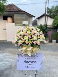 Bunga Standing Pasuruan dengan Papan Ucapan Selamat